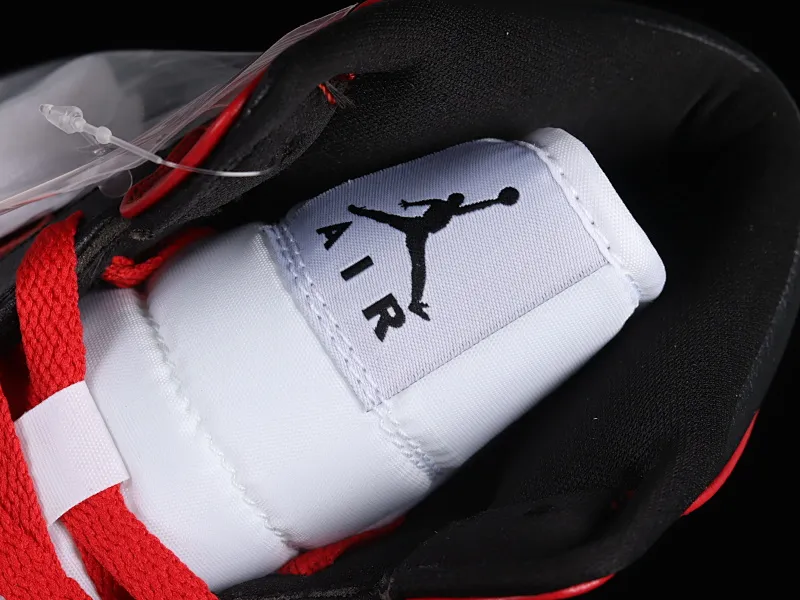 All categories Air Jordan Jordan series basketball shoes Air Jordan 1 Mid Air Jordan 1 Mid AJ1 Joe 1 black red toe Zhongbang basketball shoes BQ6472-079